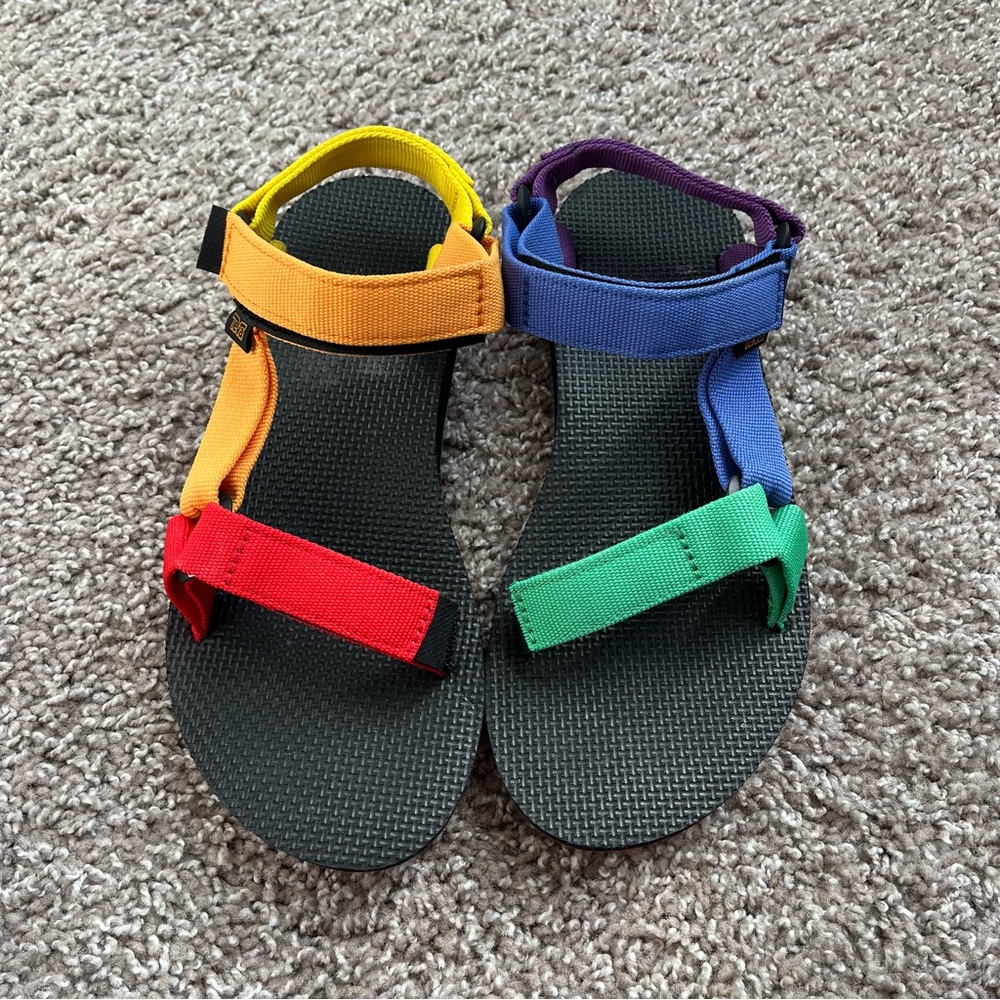 EUC Teva Women's Universal Rainbow and Black Pride Sandals Size 7